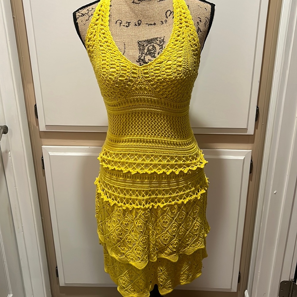 Gorgeous, yellow crochet dress 🥰